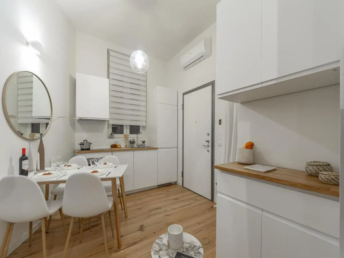 The Best Rent - Apartments In Corso Di Porta Vittoria Milan